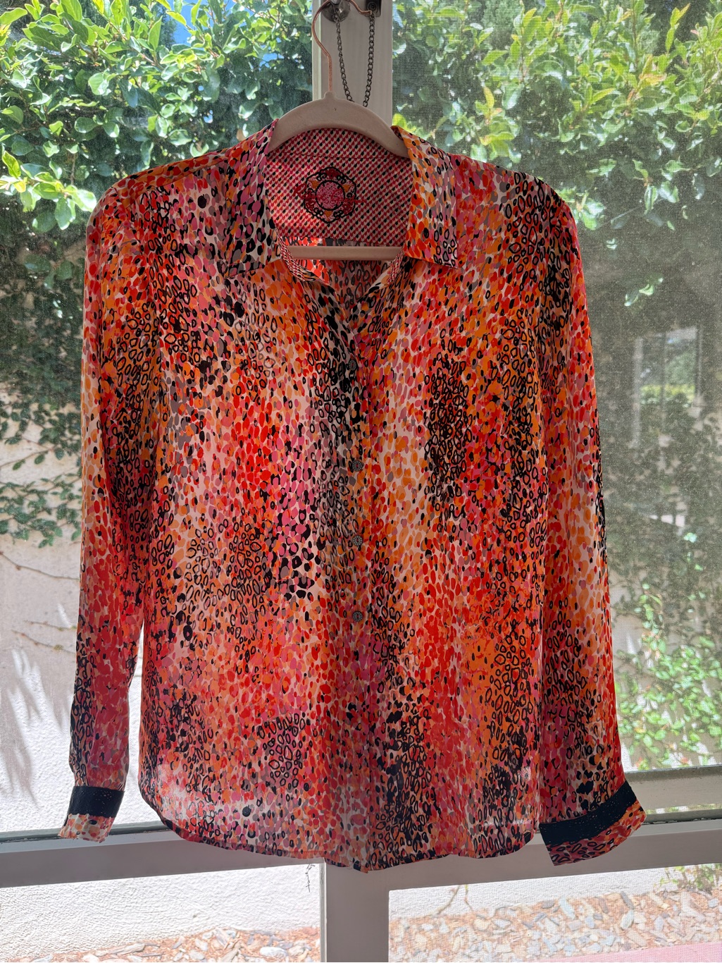 Robert Graham Gorgeous Graphic Print 100% Silk Button Up
